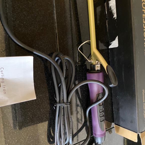 PROFESSIONAL CURLING IRON 3/4 Iinches - Picture 9 of 16